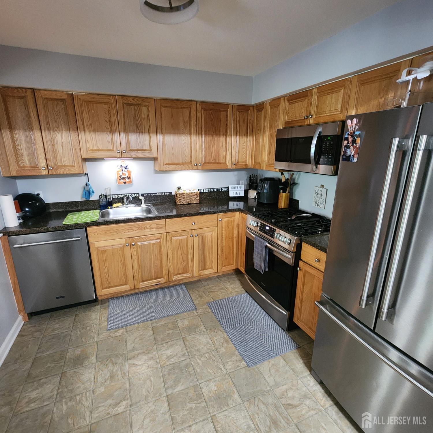 1325 Fernwood Court, New Brunswick, NJ, 08901 image 8