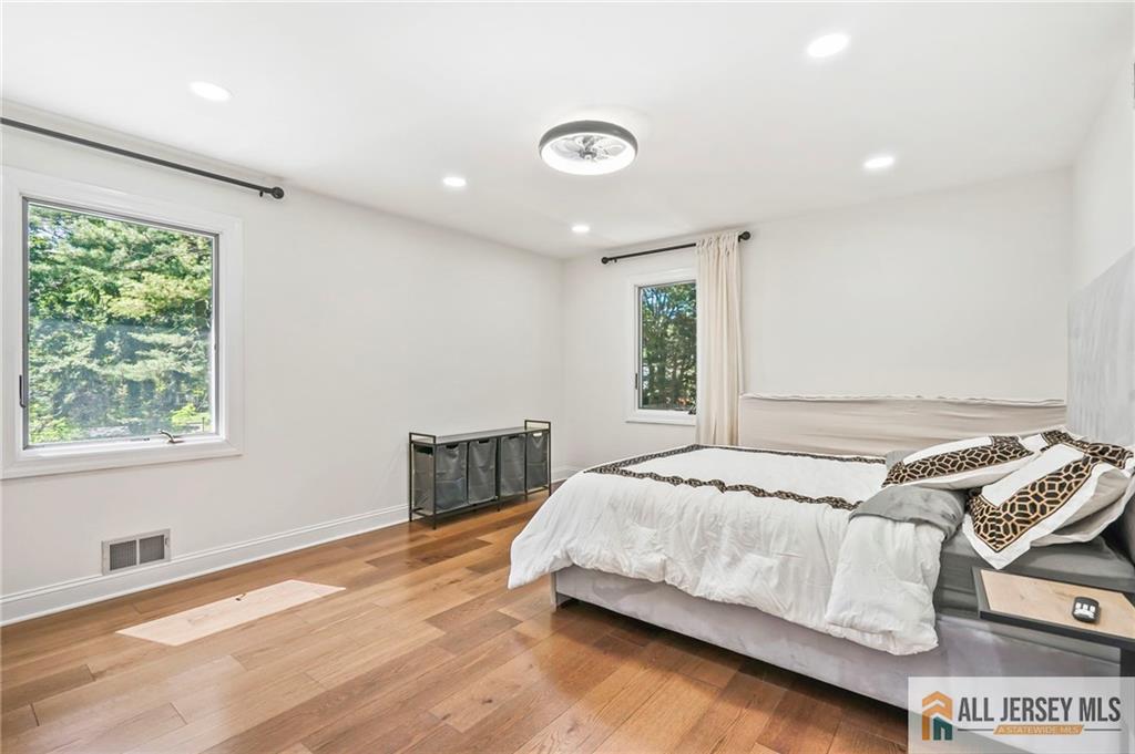 16 Phyllis Place, Milltown, NJ, 08850 image 24