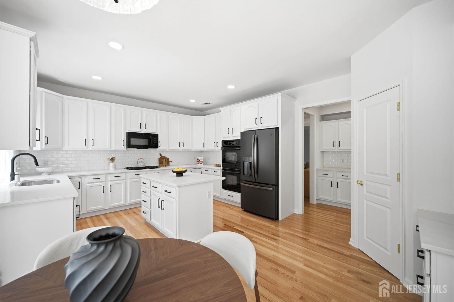 51 Hartlander Street, East Brunswick, NJ, 08816 image 20