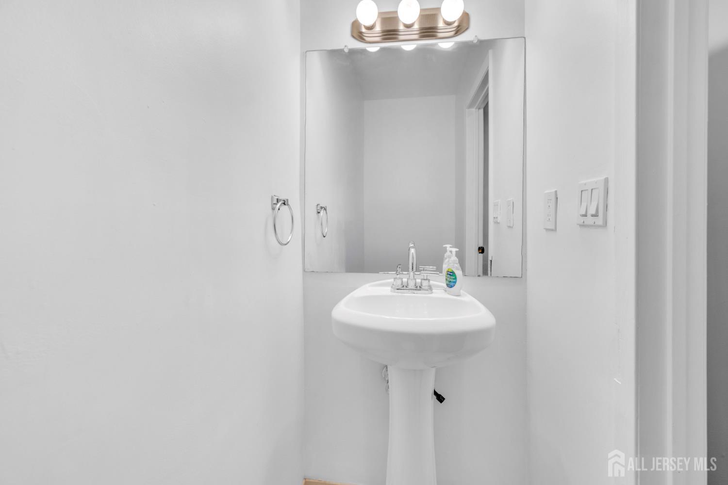 163 Marion Drive, West Orange, NJ, 07052 image 17