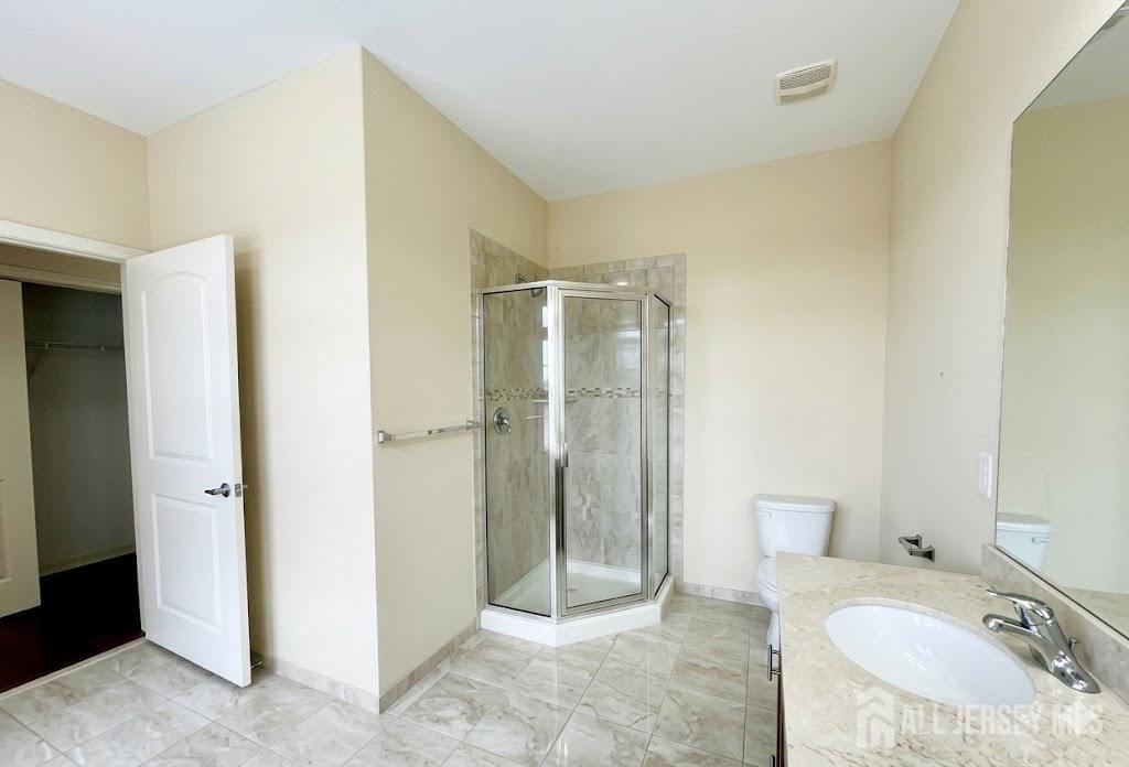 102 E Elizabeth Avenue 412 Image 4