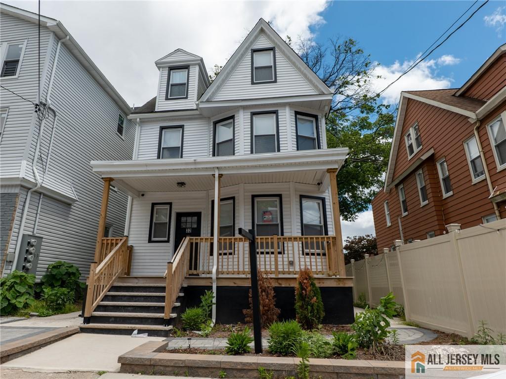 32 Palm Street, Newark, NJ, 07106