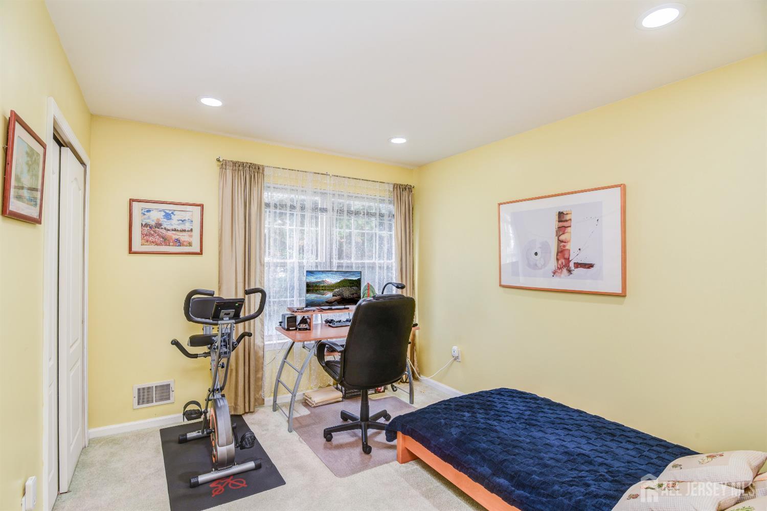 411 Perry Street, Morganville, NJ, 07751 image 31