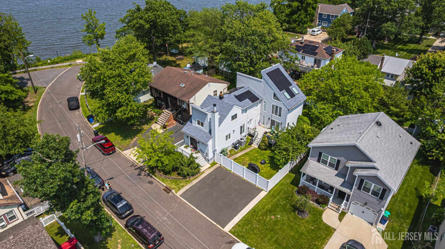 76 Woodland Drive Image 1