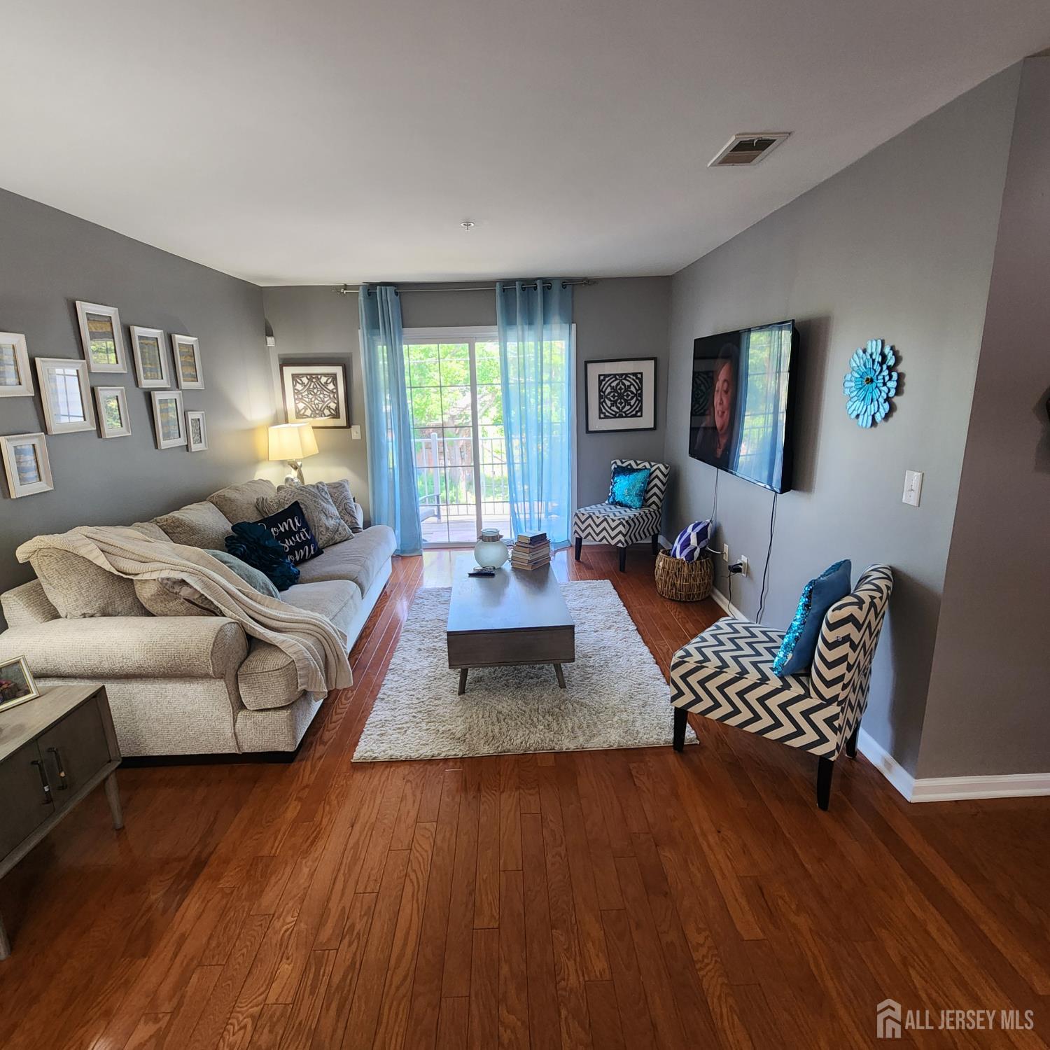 1325 Fernwood Court, New Brunswick, NJ, 08901