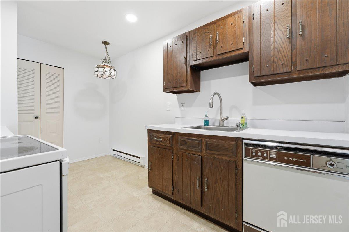 162 Cross Slope Court F, Manalapan, NJ, 07726 image 8