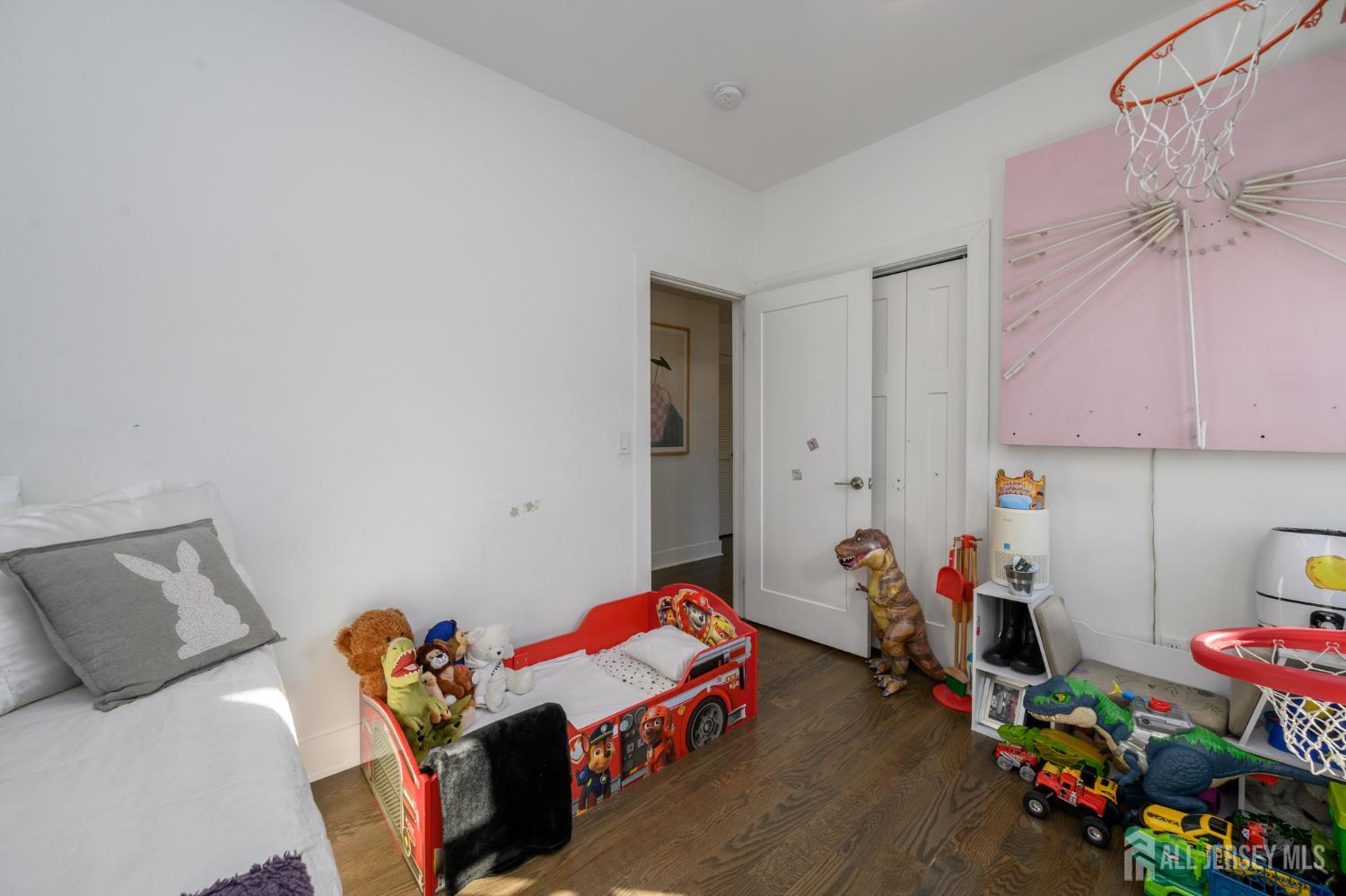 197 Garfield Avenue, Jersey City, NJ, 07305 image 25