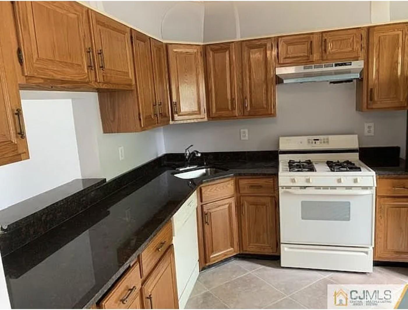 221 Hampshire Court, Piscataway, NJ, 08854 image 13