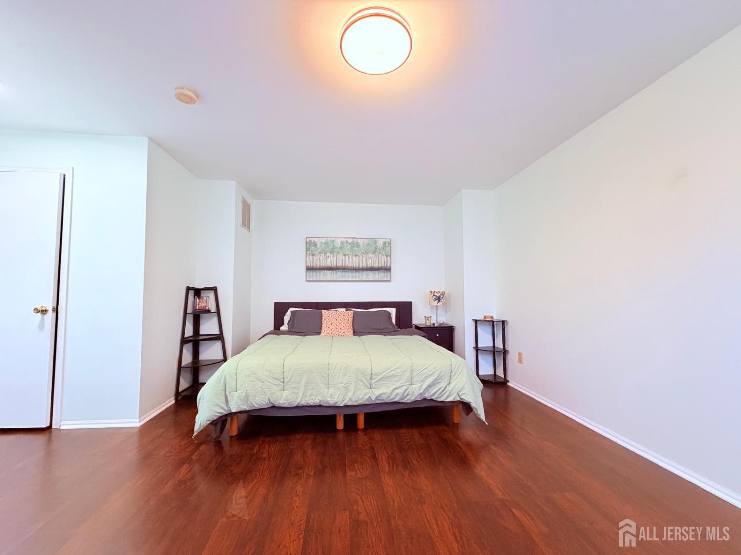 918 Plymouth Road, North Brunswick, NJ, 08902 image 15