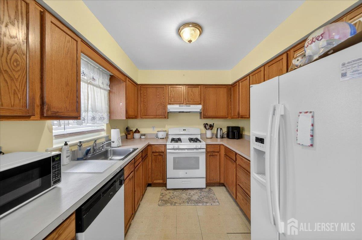 112 Commerce Street, Perth Amboy, NJ, 08861 image 10