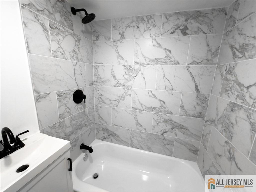 32 Palm Street, Newark, NJ, 07106 image 17