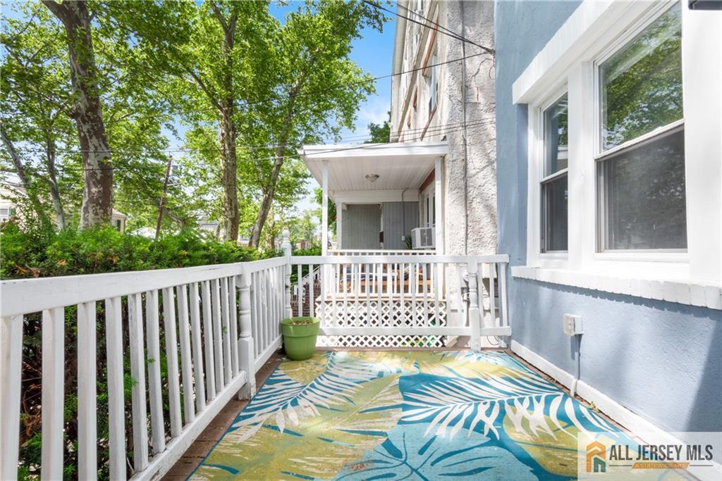 48 Catalpa Avenue Image 3