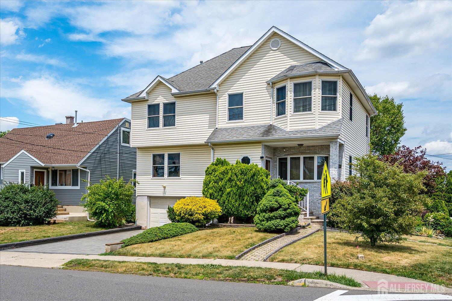 720 Ford Avenue Image 3