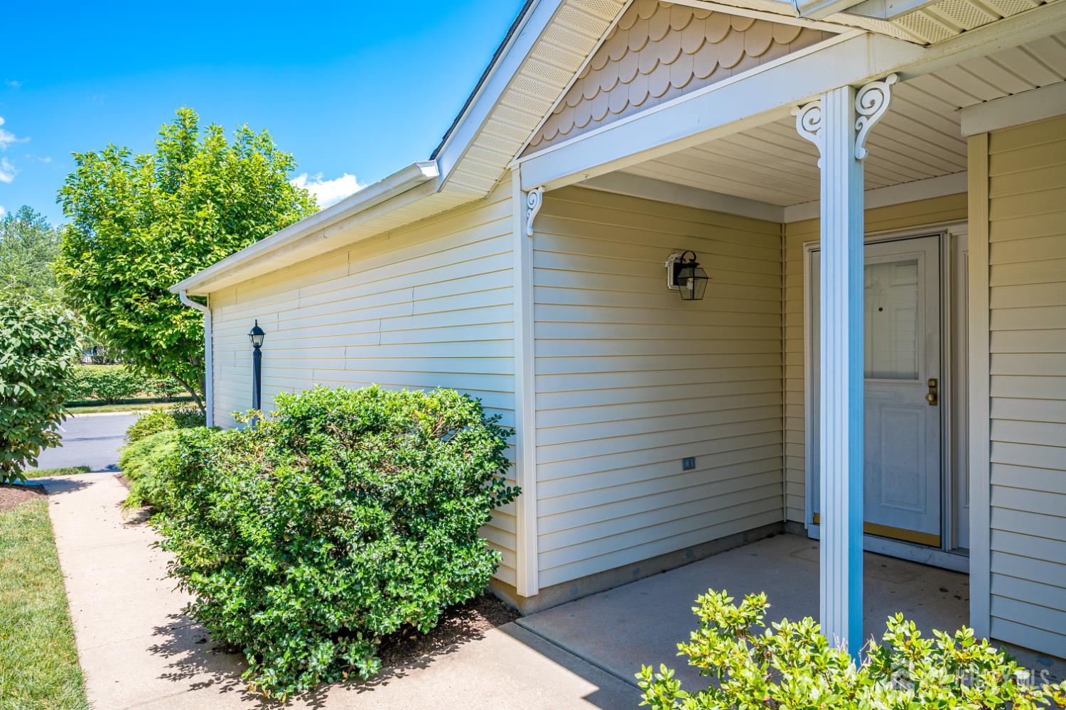 280 Mockingbird Drive Image 1