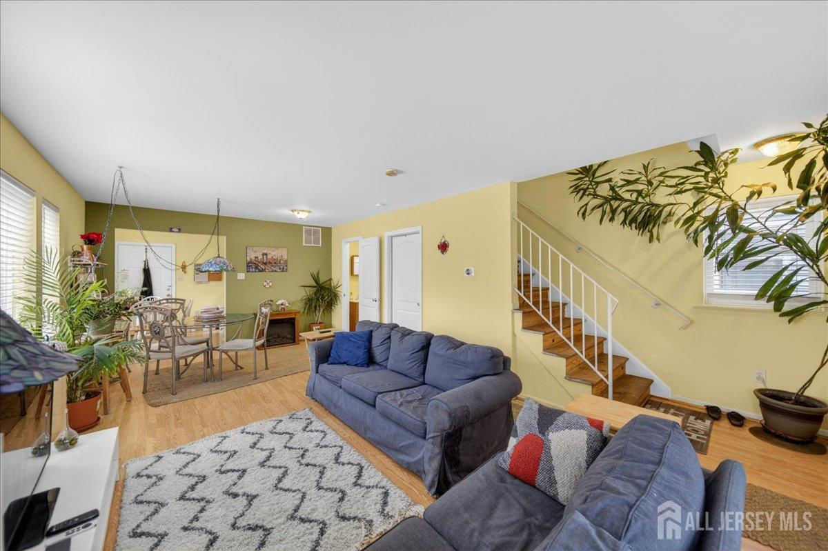 112 Commerce Street Image 5