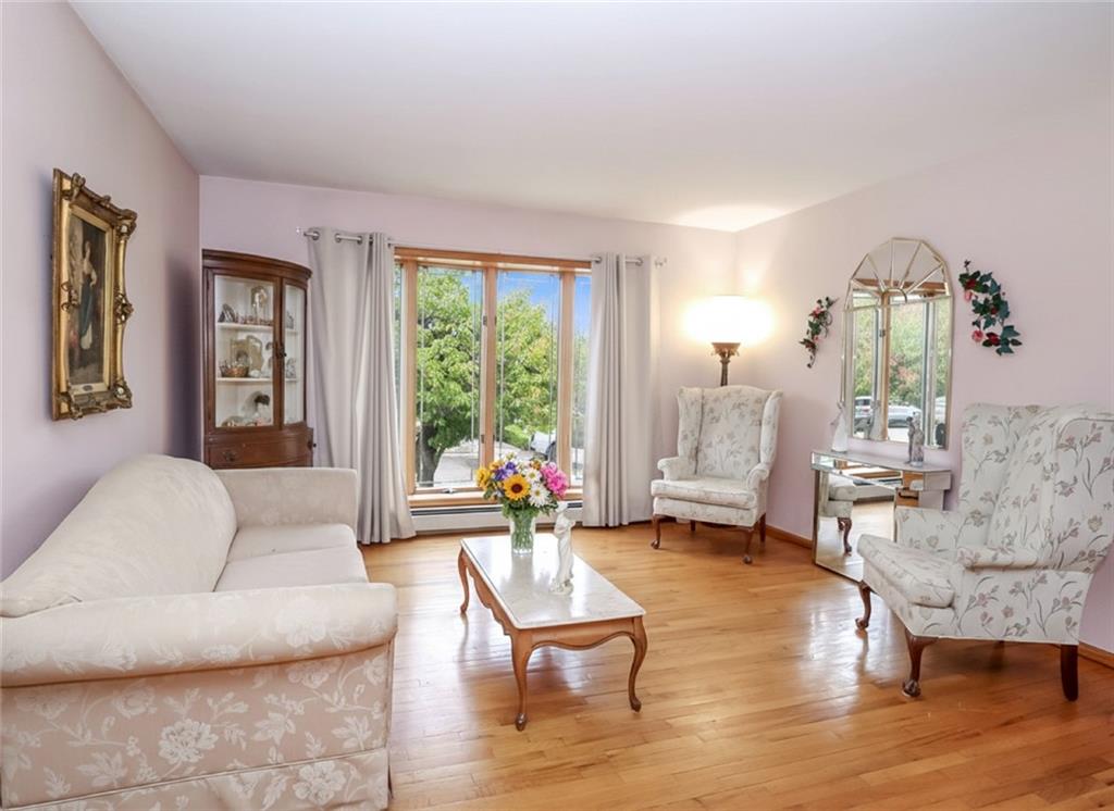 282 Boscombe Avenue, Staten  Island, New York, 10309 image 9