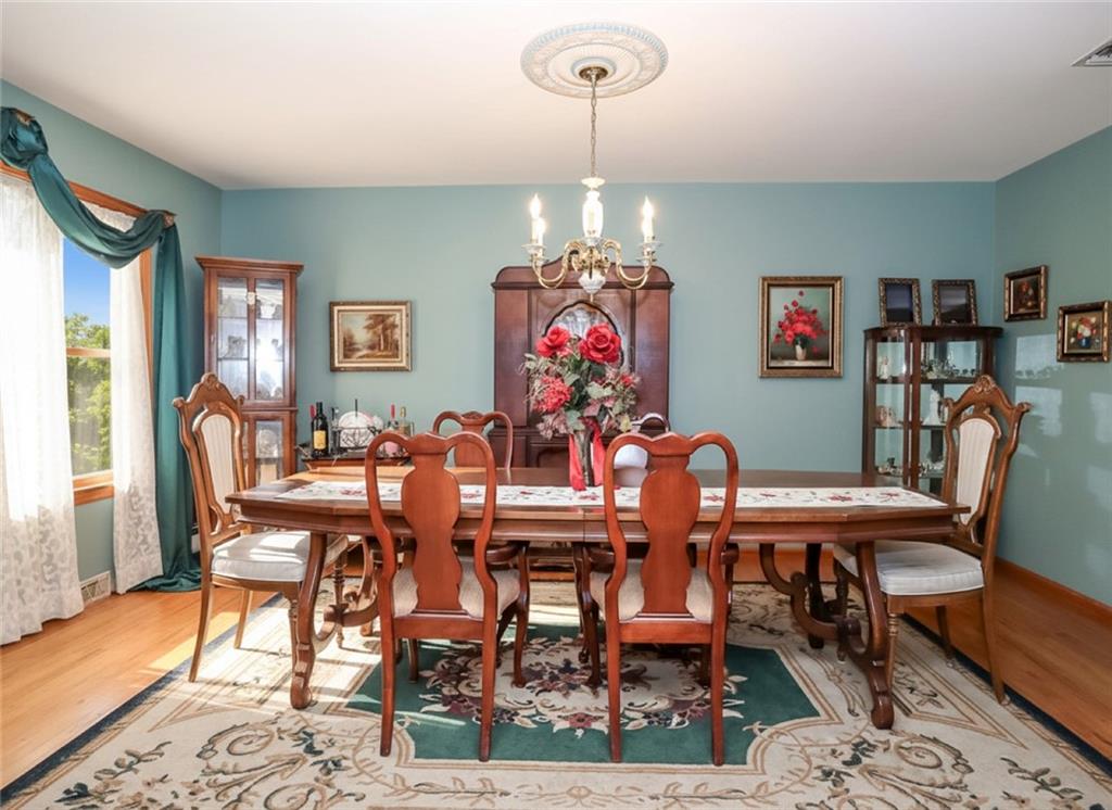 282 Boscombe Avenue, Staten  Island, New York, 10309 image 8