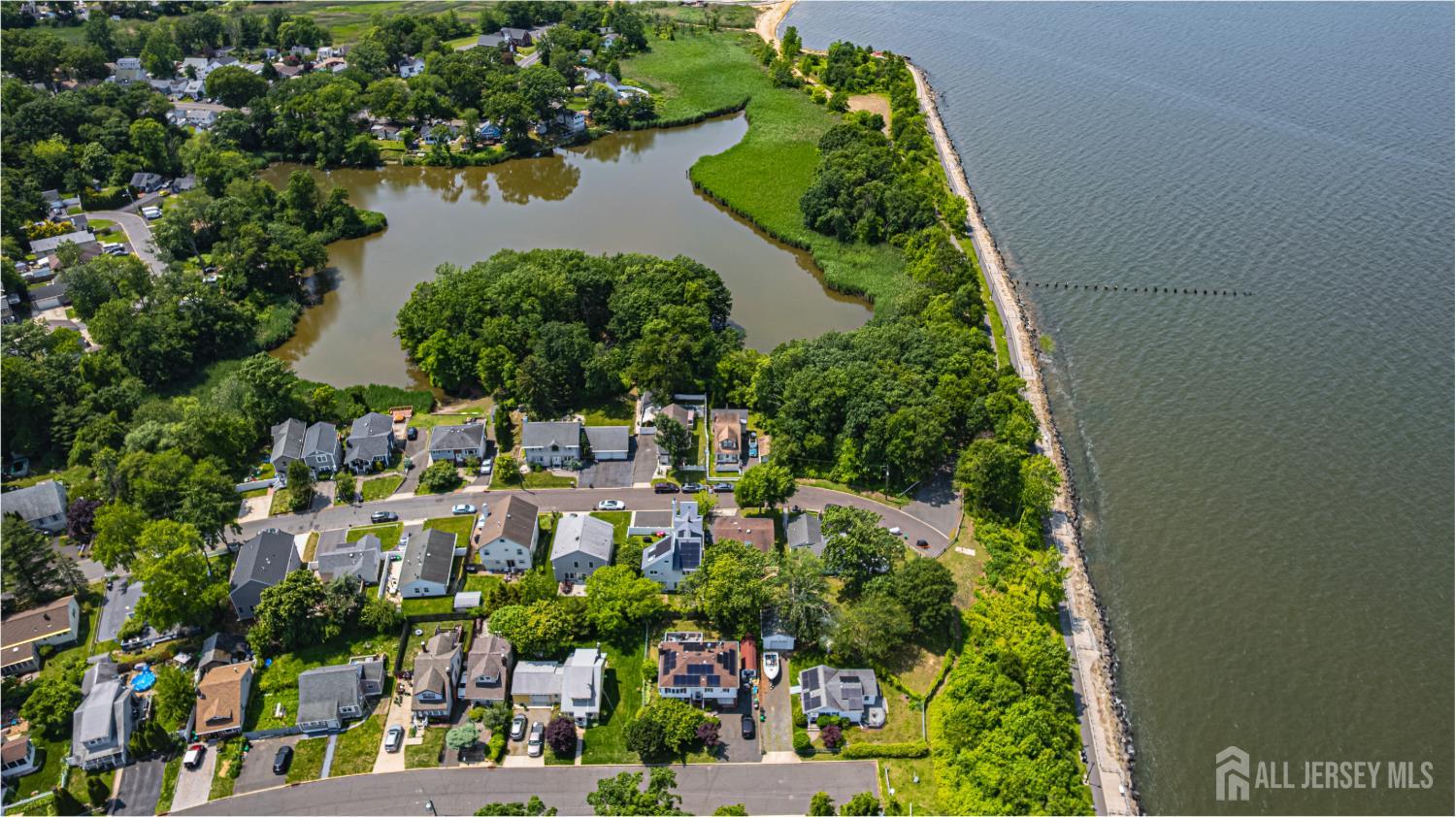 76 Woodland Drive Image 3