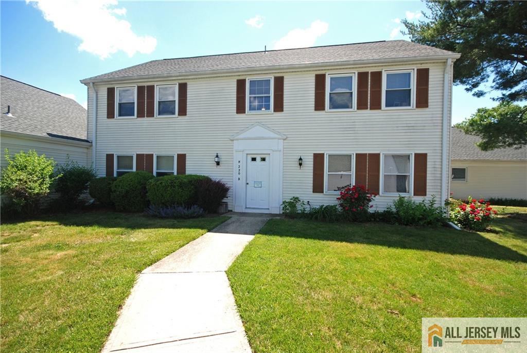 220 Manchester Lane B Image 3
