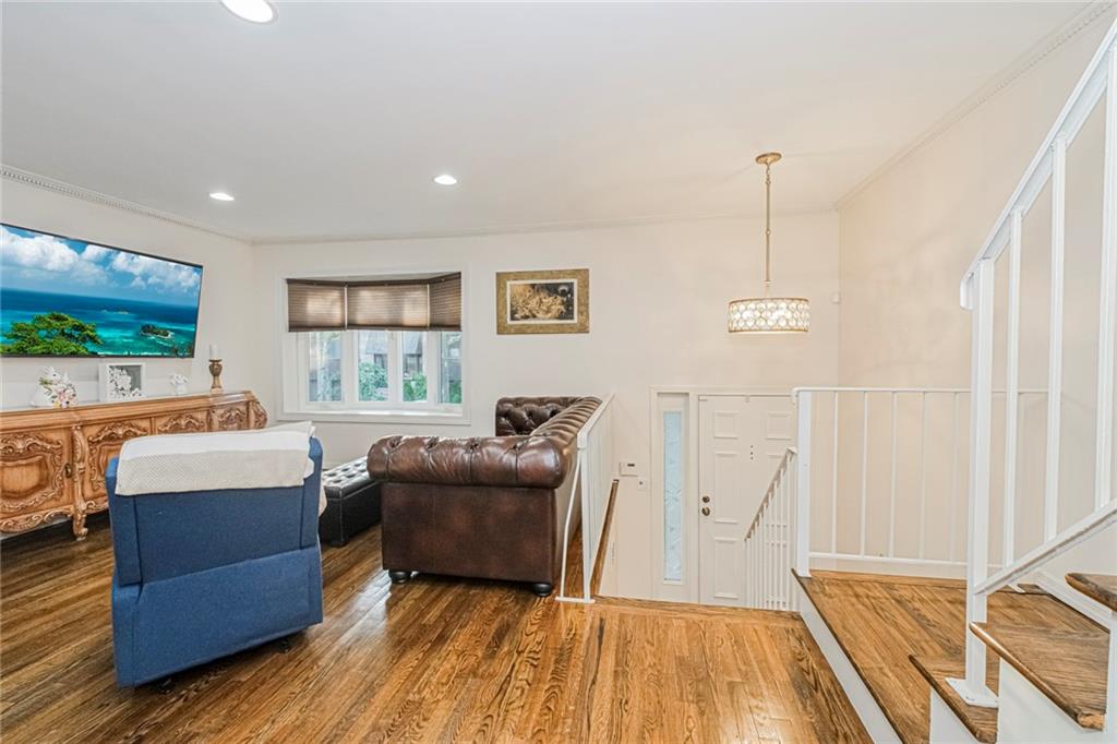 46 Claradon Lane 1, Staten  Island, New York, 10305 image 10