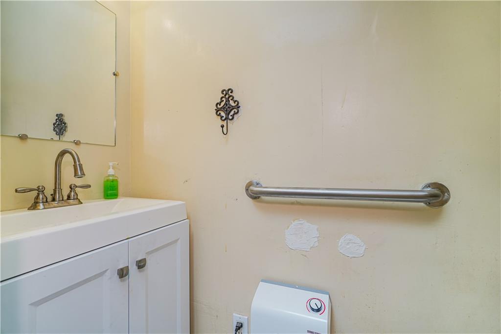 3625 Richmond Road, Staten  Island, New York, 10306 image 19