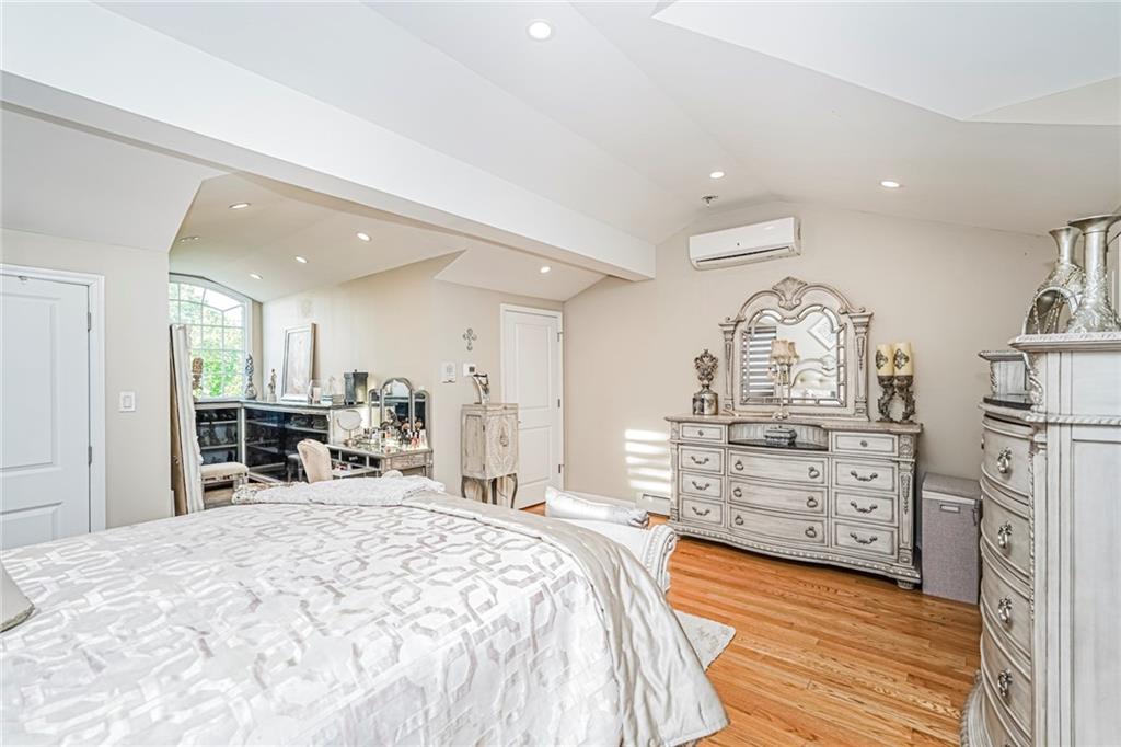 938 83rd Street 2A, Brooklyn, New York, 11228 image 32