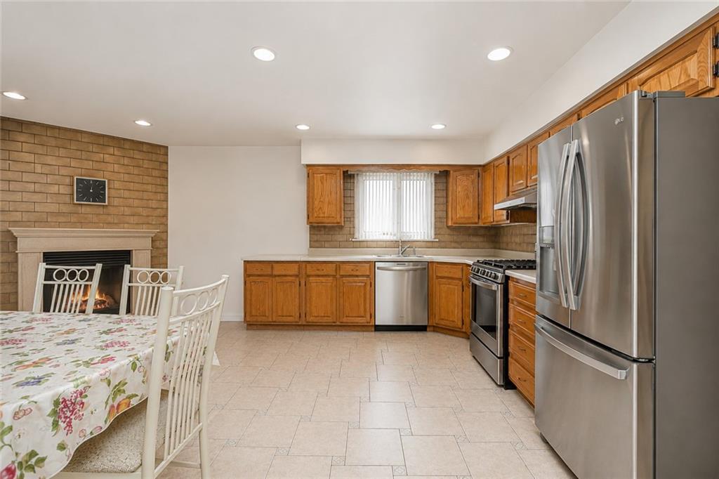 25 Furness Place, Staten  Island, New York, 10314 image 12