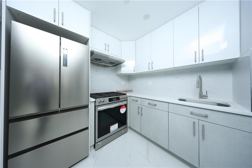 643 5th Avenue 4D Image 2