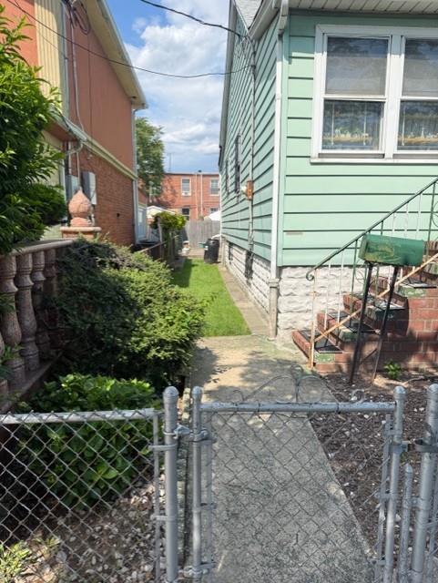 1535 East 98th Street Image 2