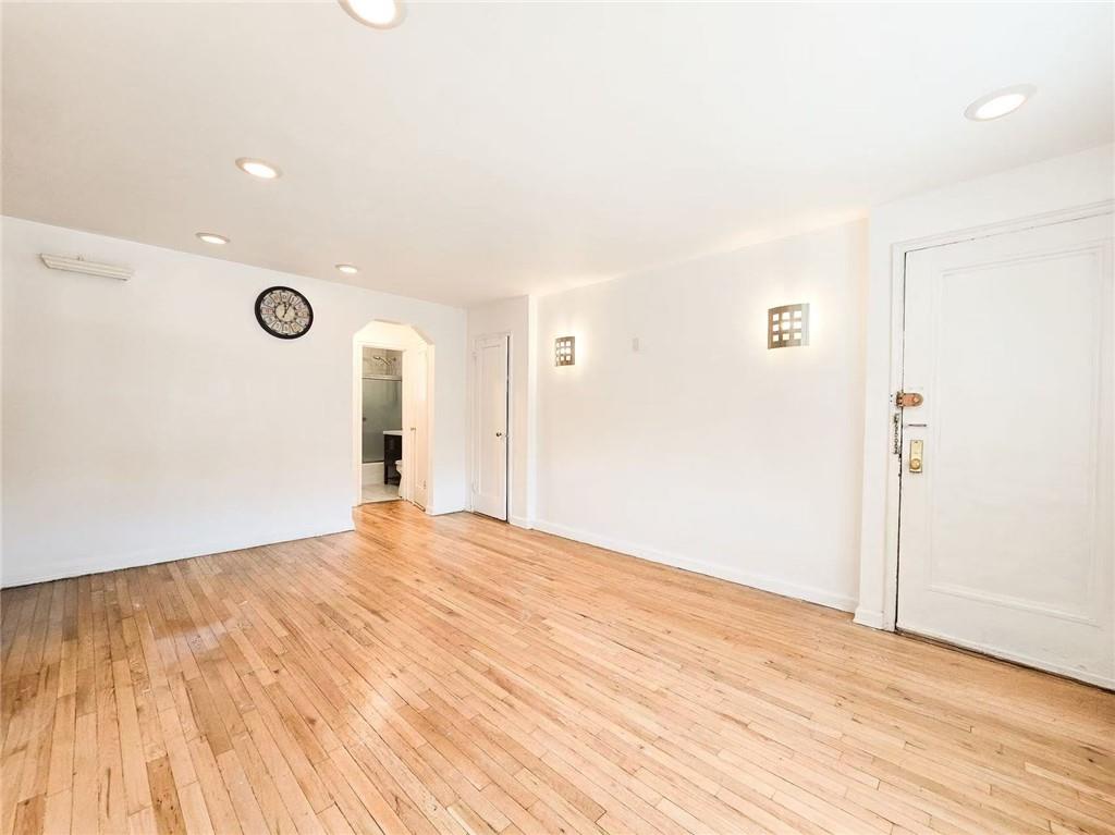 17209 Crocheron Avenue C1 Image 4