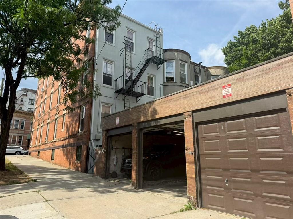 6050 Putnam Avenue Image 3