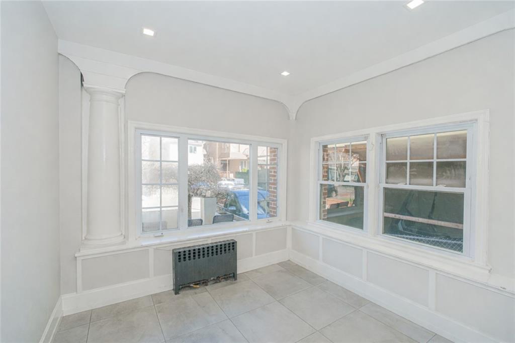 862 East 10th Street Image 4