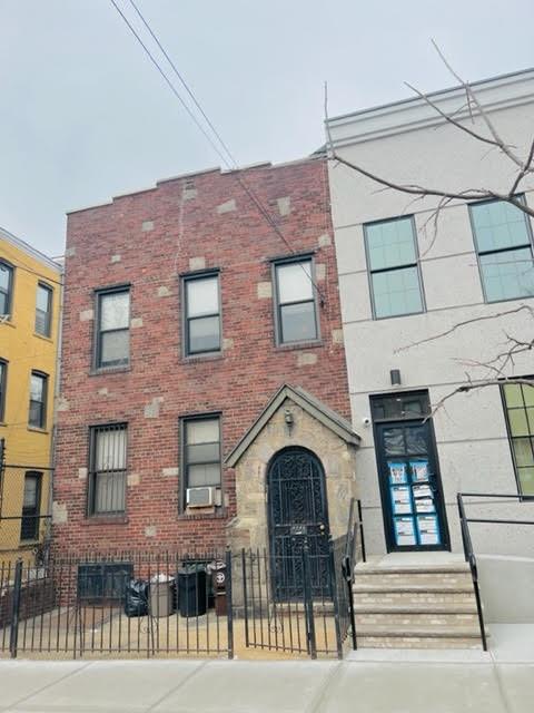 1813 Madison Street Image 5