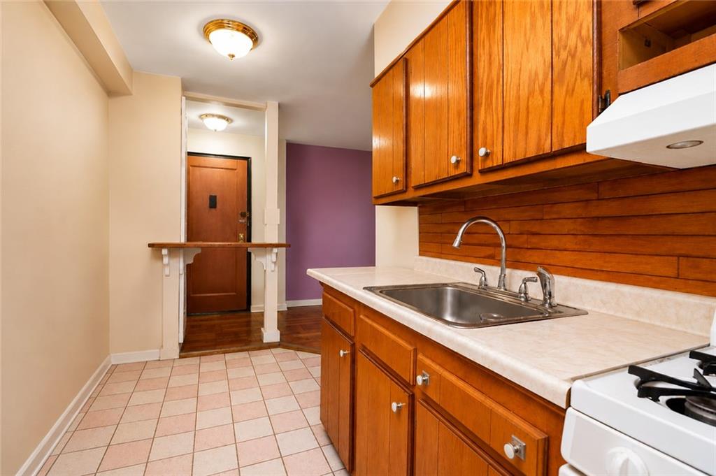 9040 Fort Hamilton Parkway 1D, Brooklyn, New York, 11209 image 10
