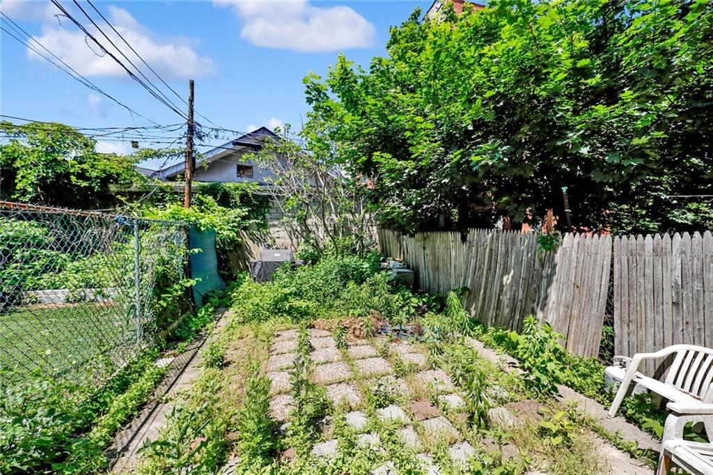 22 Roosevelt Place, Brooklyn, New York, 11233 image 8
