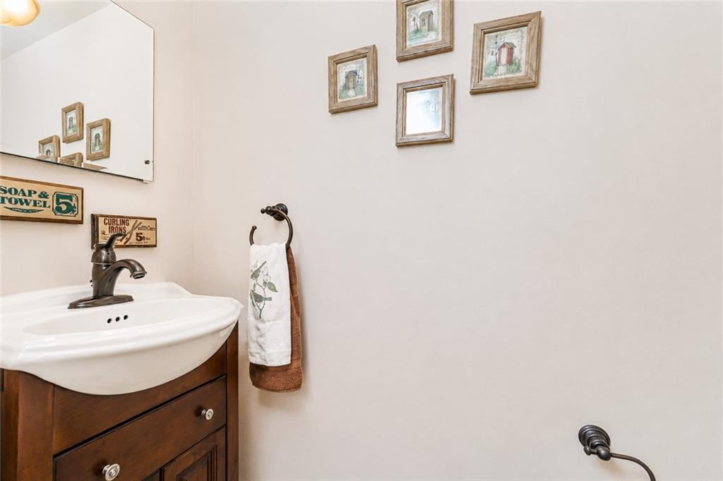 60 Bay Terrace, Staten  Island, New York, 10306 image 11