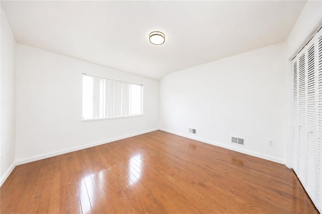 998 Olympia Boulevard, Staten  Island, New York, 10306 image 11