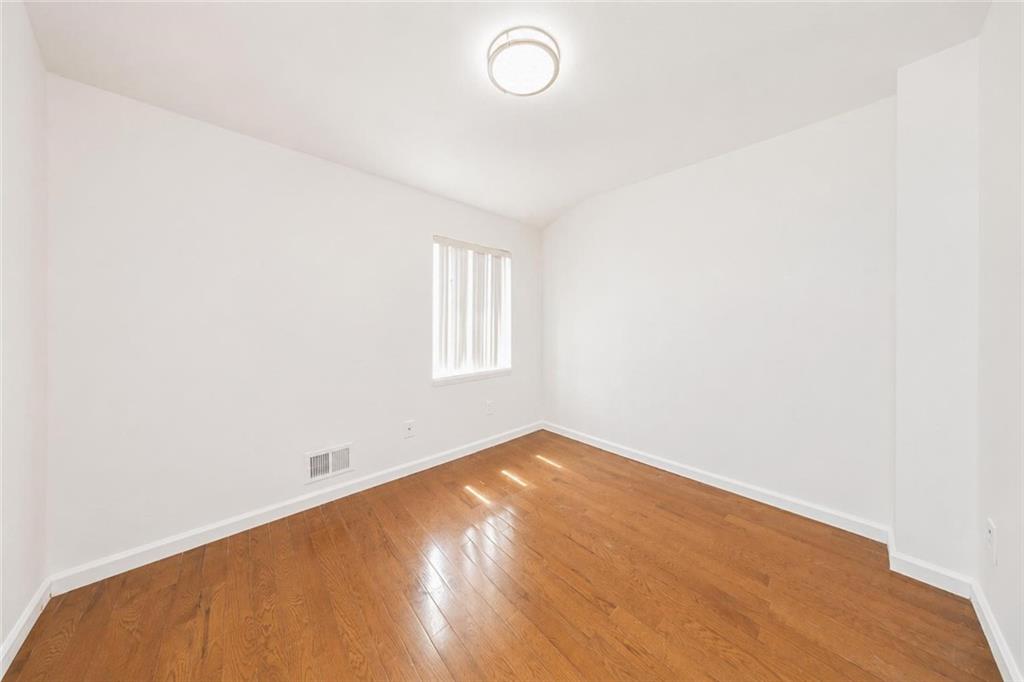 998 Olympia Boulevard, Staten  Island, New York, 10306 image 12