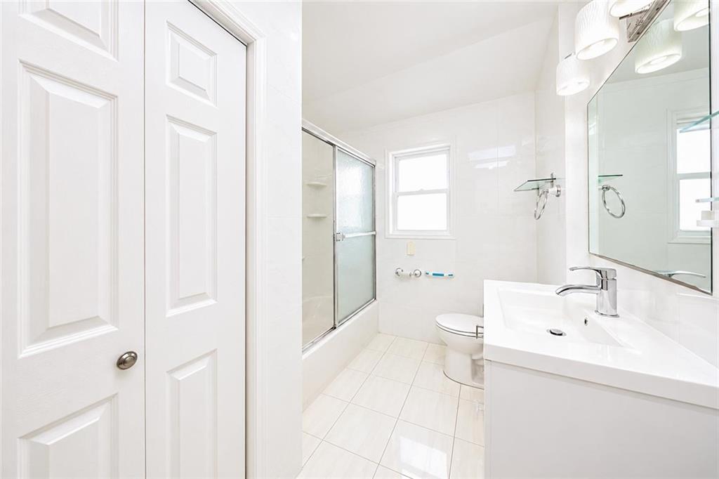 998 Olympia Boulevard, Staten  Island, New York, 10306 image 19