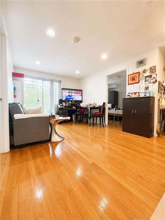 638 50th Street 2B Image 5