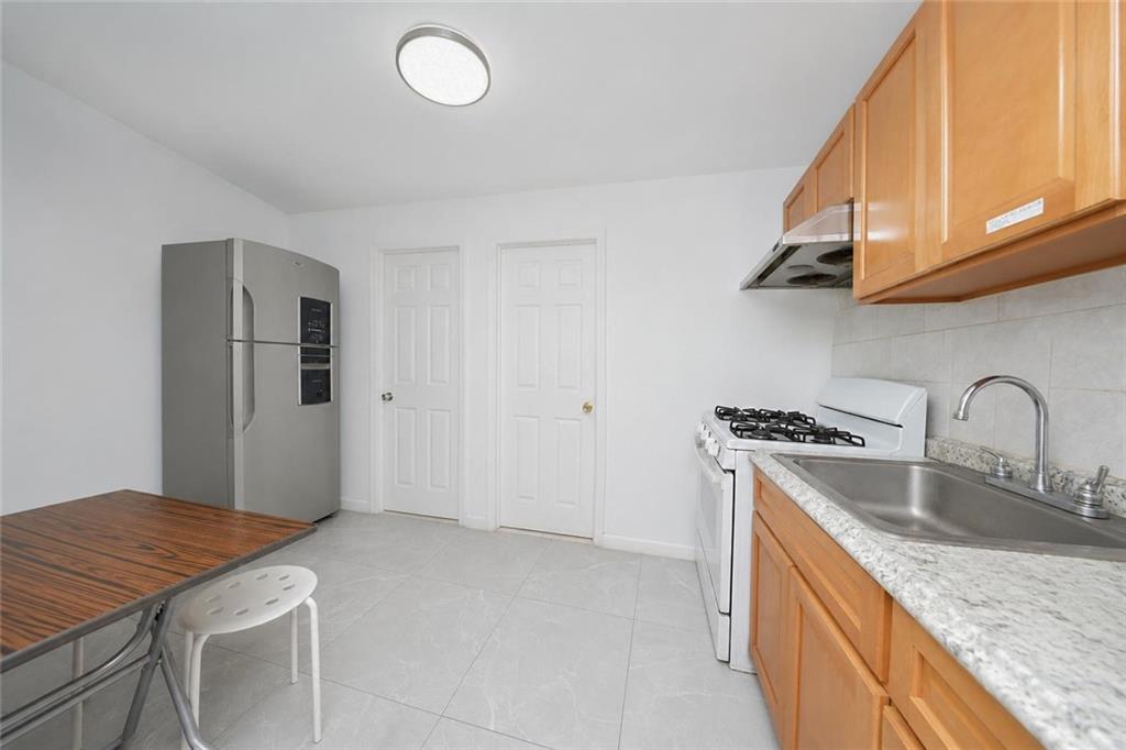 723 51st Street, Brooklyn, New York, 11220 image 15