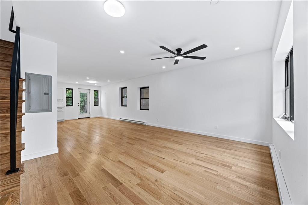 1495 East 15 Street Image 4