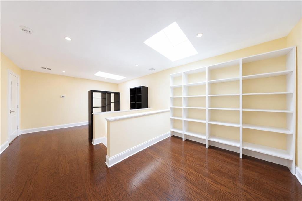 6475 Amboy Road, Staten  Island, New York, 10309 image 32