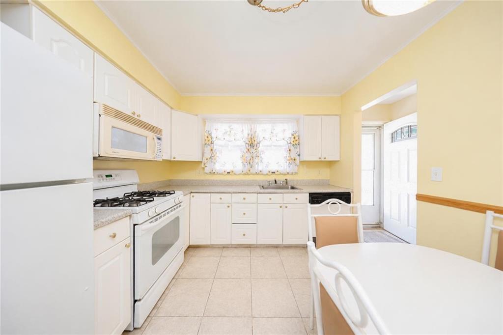 176 Tysens Lane, Staten  Island, New York, 10306 image 11