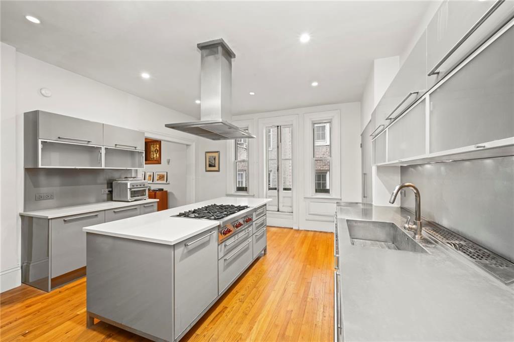 356 Clinton Avenue, Brooklyn, New York, 11238 image 18