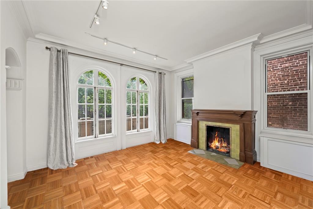 356 Clinton Avenue, Brooklyn, New York, 11238 image 23
