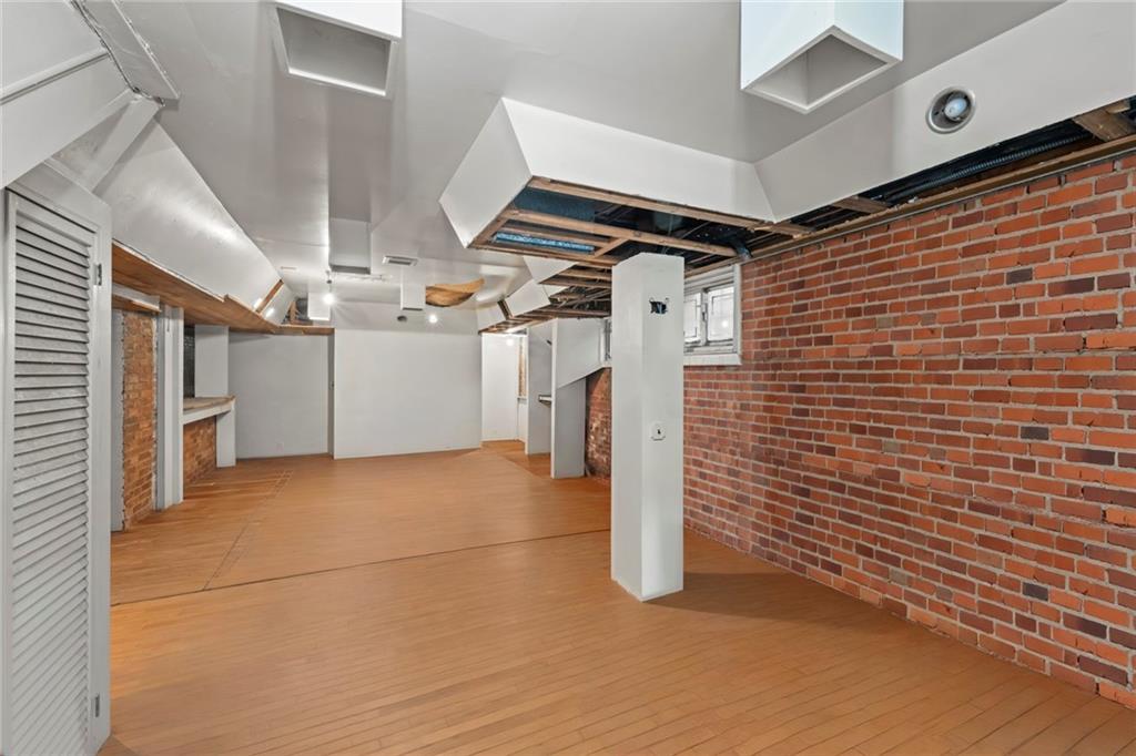356 Clinton Avenue, Brooklyn, New York, 11238 image 32
