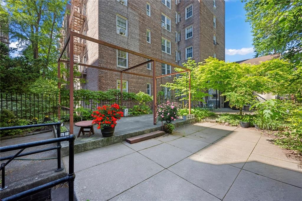 356 Clinton Avenue, Brooklyn, New York, 11238 image 42