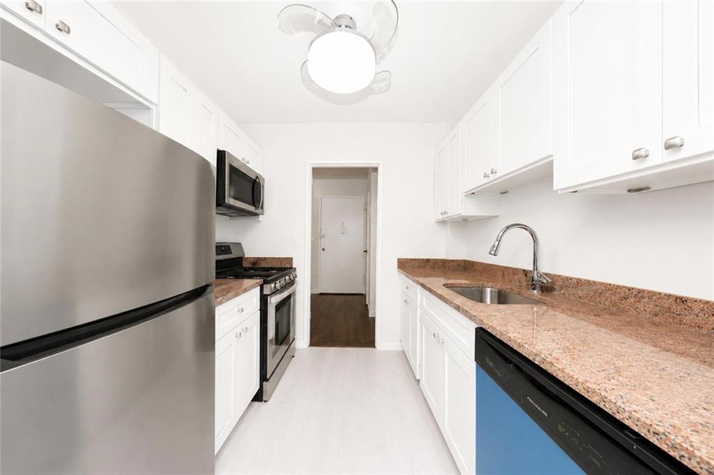 100 Colfax Avenue 3Z, Staten  Island, New York, 10306 image 13