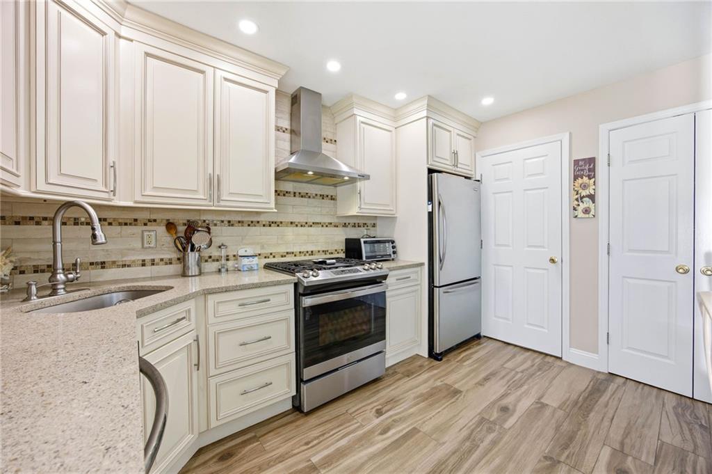 522 Medina Street, Staten  Island, New York, 10306 image 9